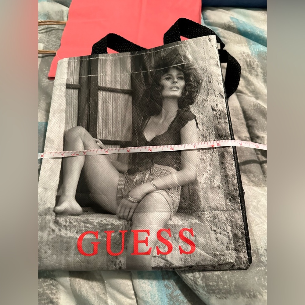 GUESS Mini Tote Bag ft. Sophia Loren - Picture 7 of 9